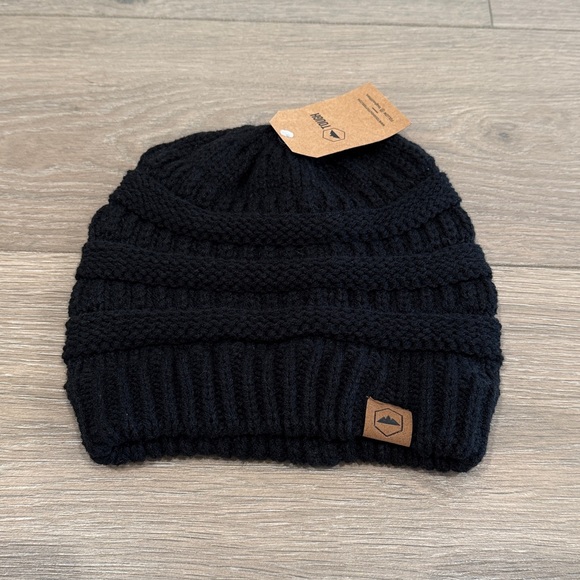 TOUGH OUTFITTERS Black Cable Knit Chunky Beanie Winter Fall Warm Cozy One Size - Picture 2 of 9